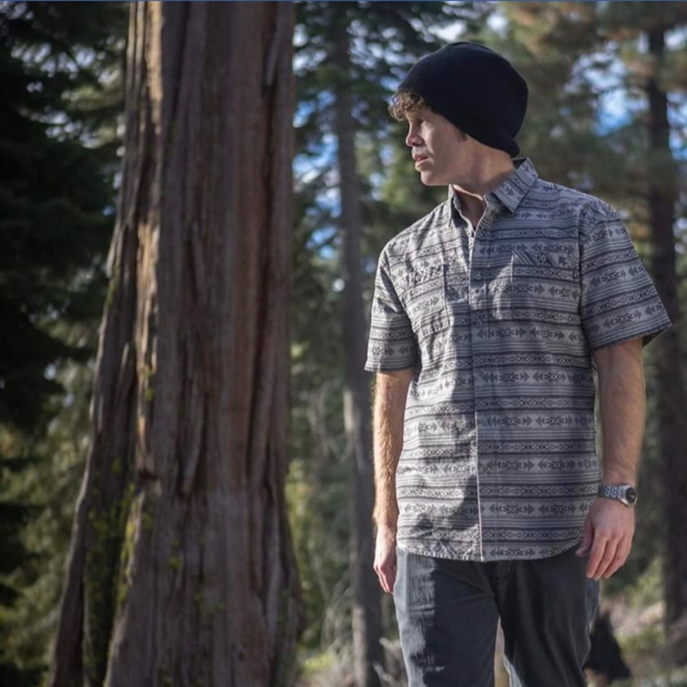 Men’s Casual Button Up